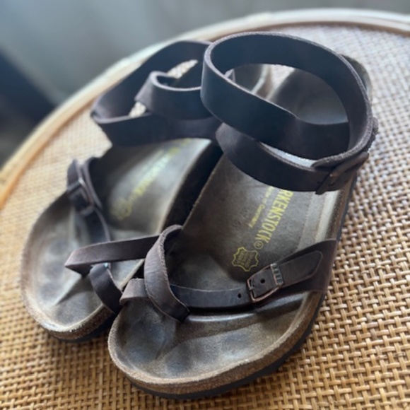 Birkenstock Yara Oiled Brown Leather Size 10Women - Picture 1 of 3